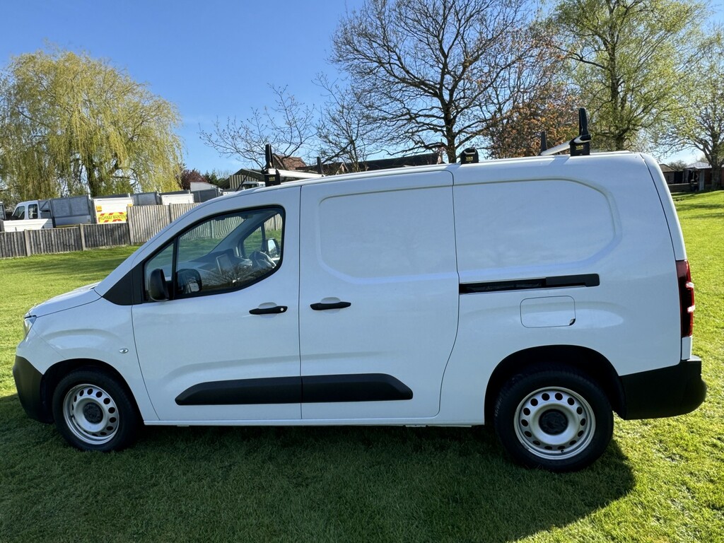 Peugeot Partner 1.5 Bluehdi 950 Lwb Professional Premium LF72KRL White #5