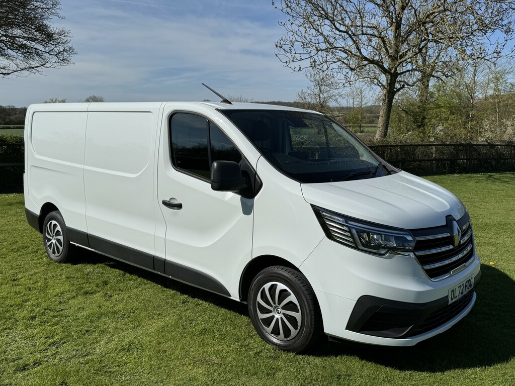Renault Trafic 2.0 Ll30 Blue Dci 130 Business Panel Van My22 White