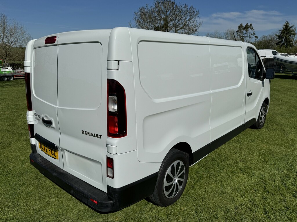 Renault Trafic 2.0 Ll30 Blue Dci 130 Business Panel Van My22 DL72FGC White #5