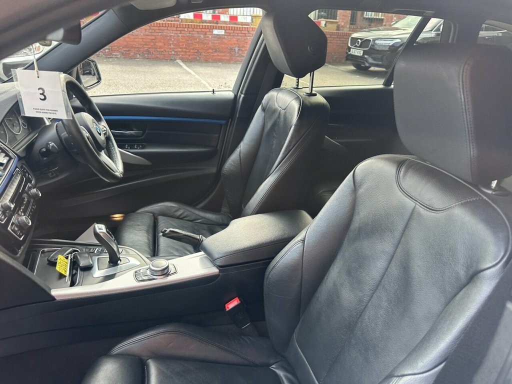 BMW 3 Series 2L M Sport YE19MLY White #5