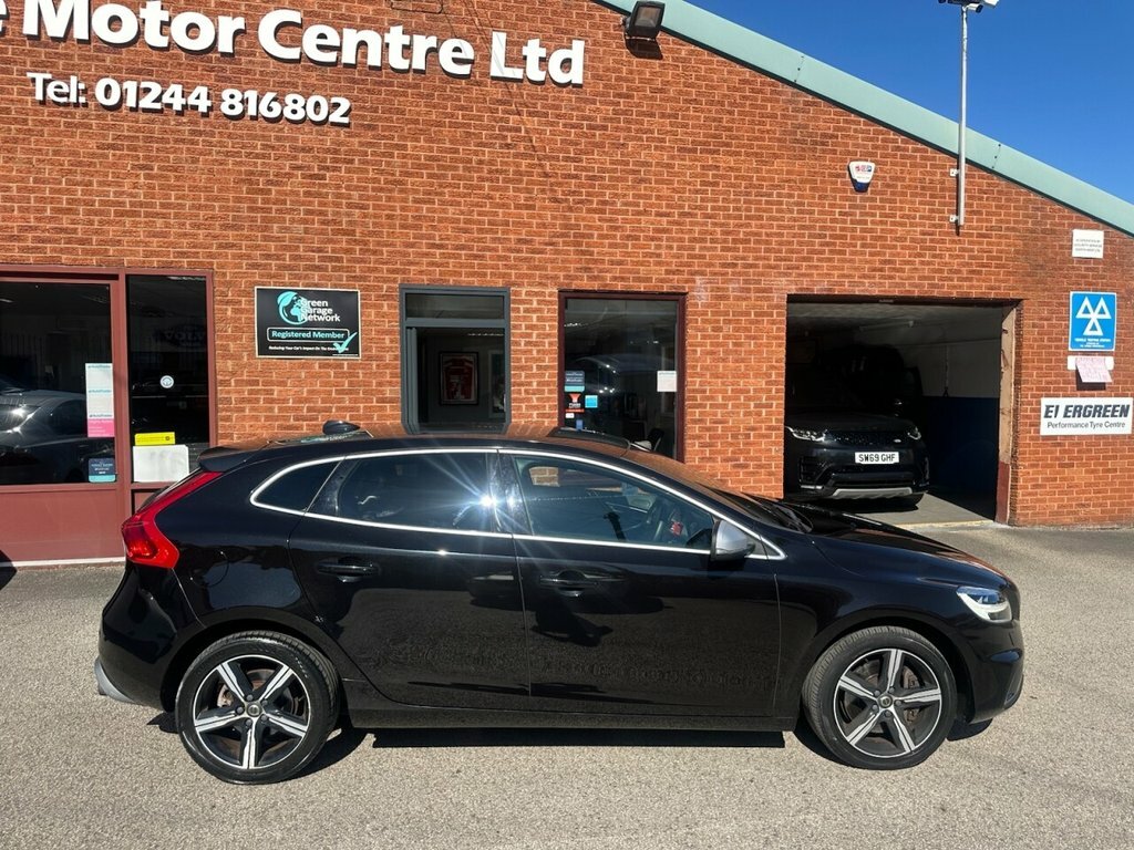 Volvo V40 1.5L R-design CX17MTE Black #3