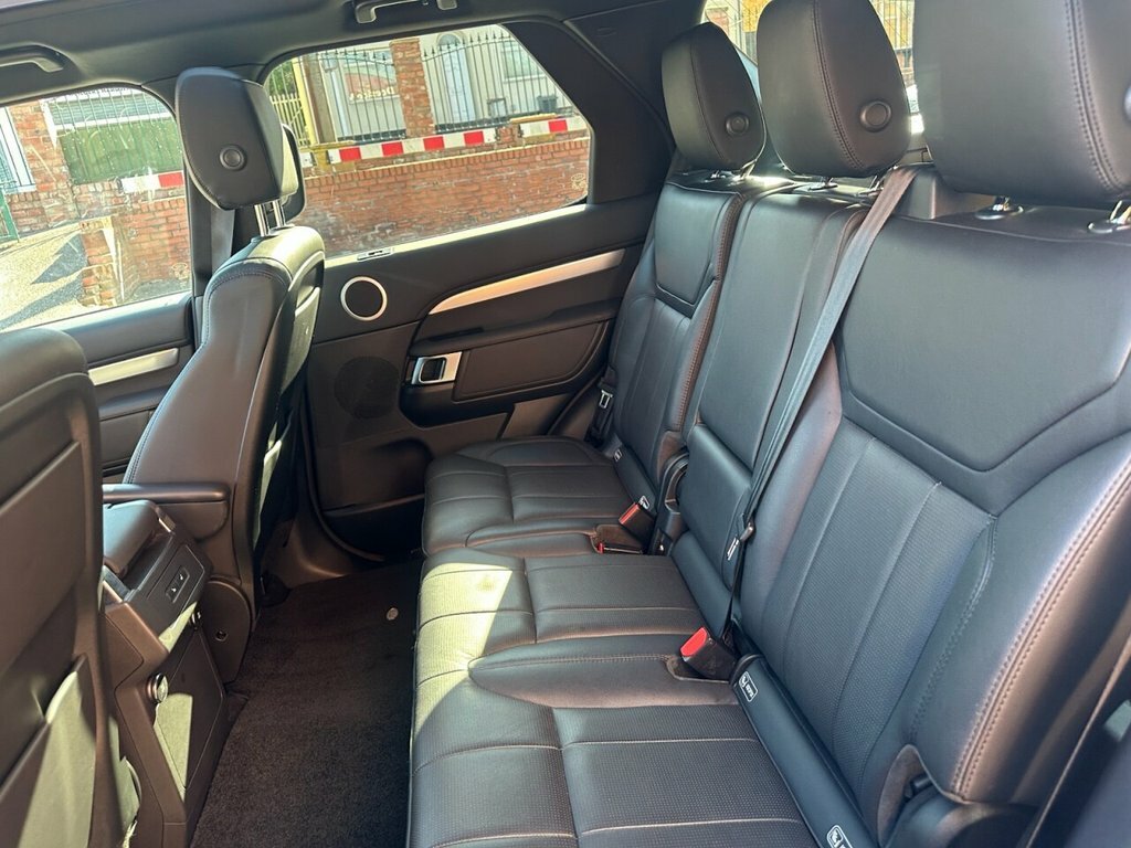 Land Rover Discovery 3L Landmark Edition SW69GHF Black #4