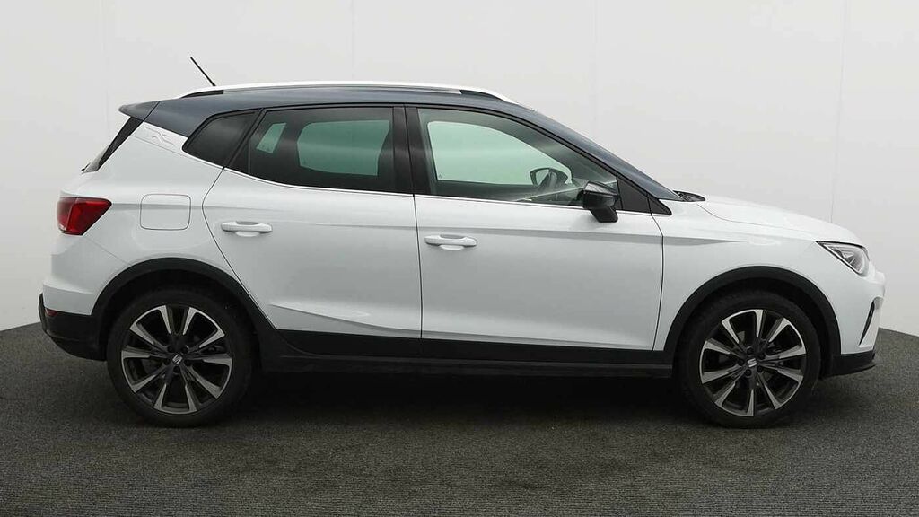 Seat Arona 1.0 Tsi 115 Fr Limited Edition FV74EXO White #4