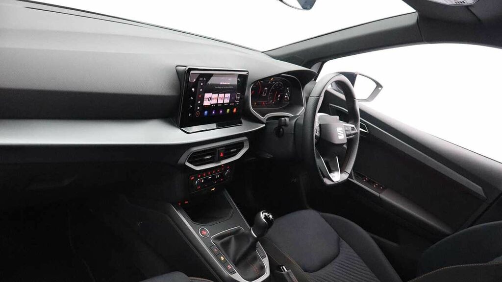 Seat Arona 1.0 Tsi 115 Fr Limited Edition FV74EXO White #2