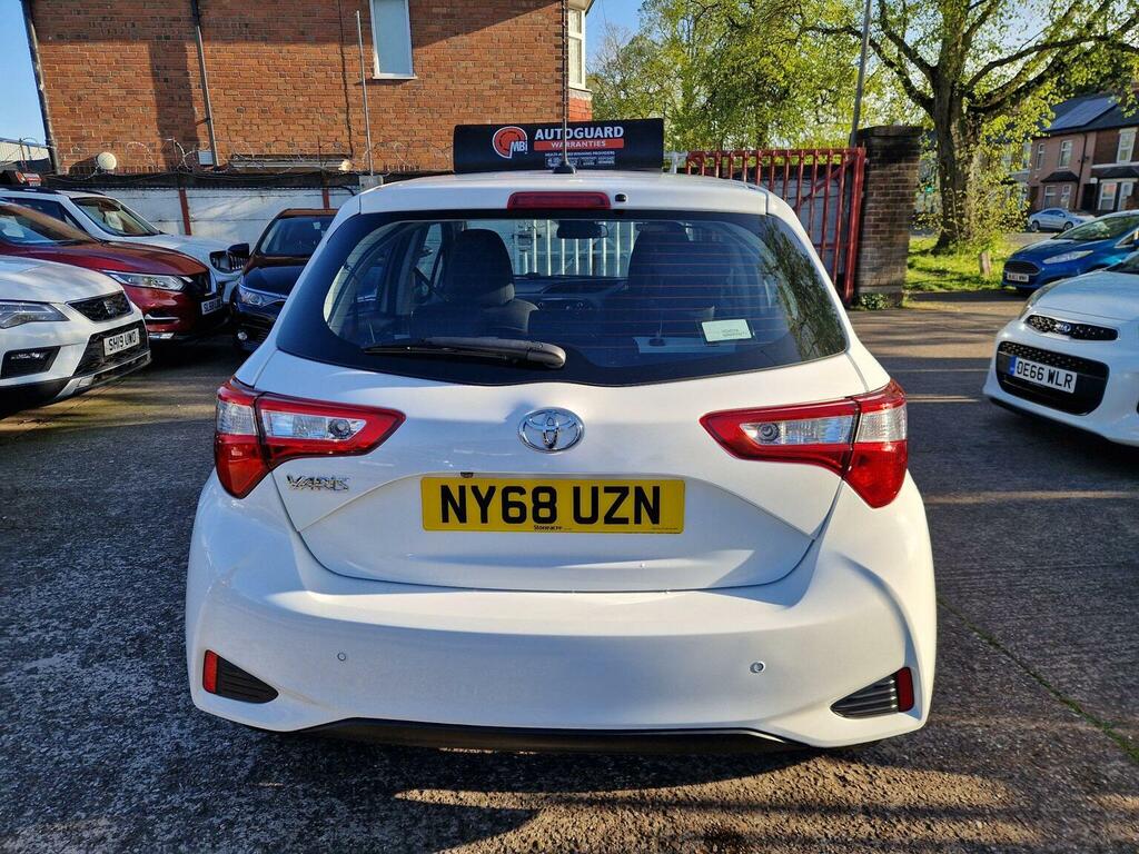 Toyota Yaris 1.5 Vvt-i Icon Tech Euro 6 NY68UZN White #4
