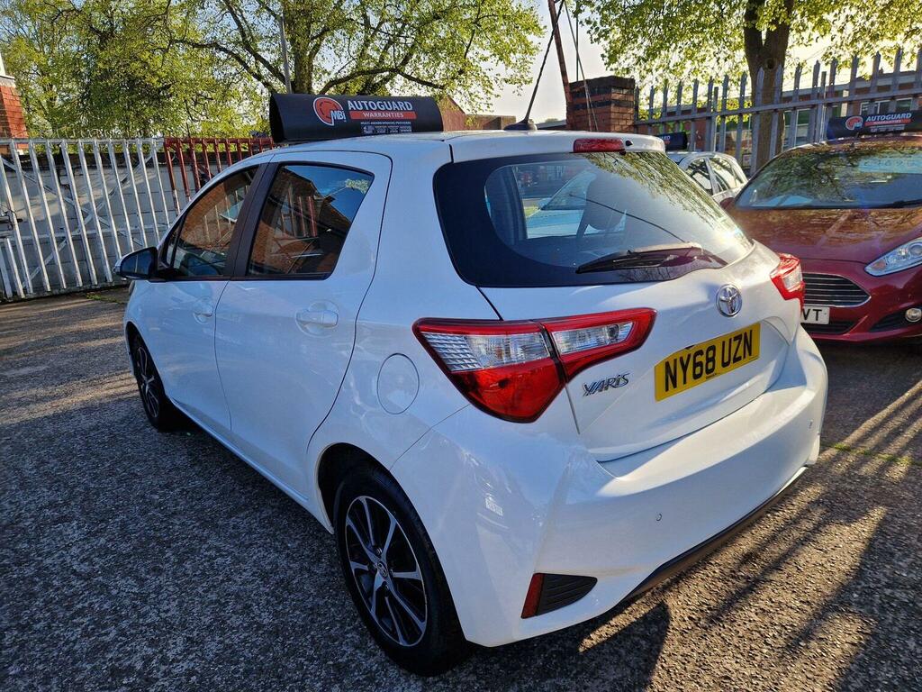 Toyota Yaris 1.5 Vvt-i Icon Tech Euro 6 NY68UZN White #3