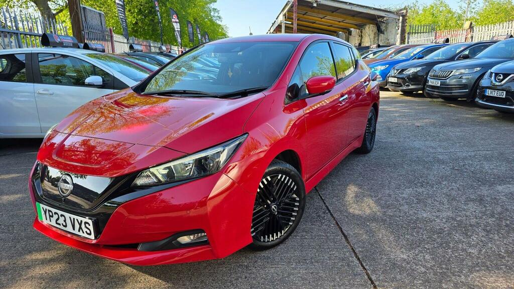 Nissan Leaf Hatchback Red