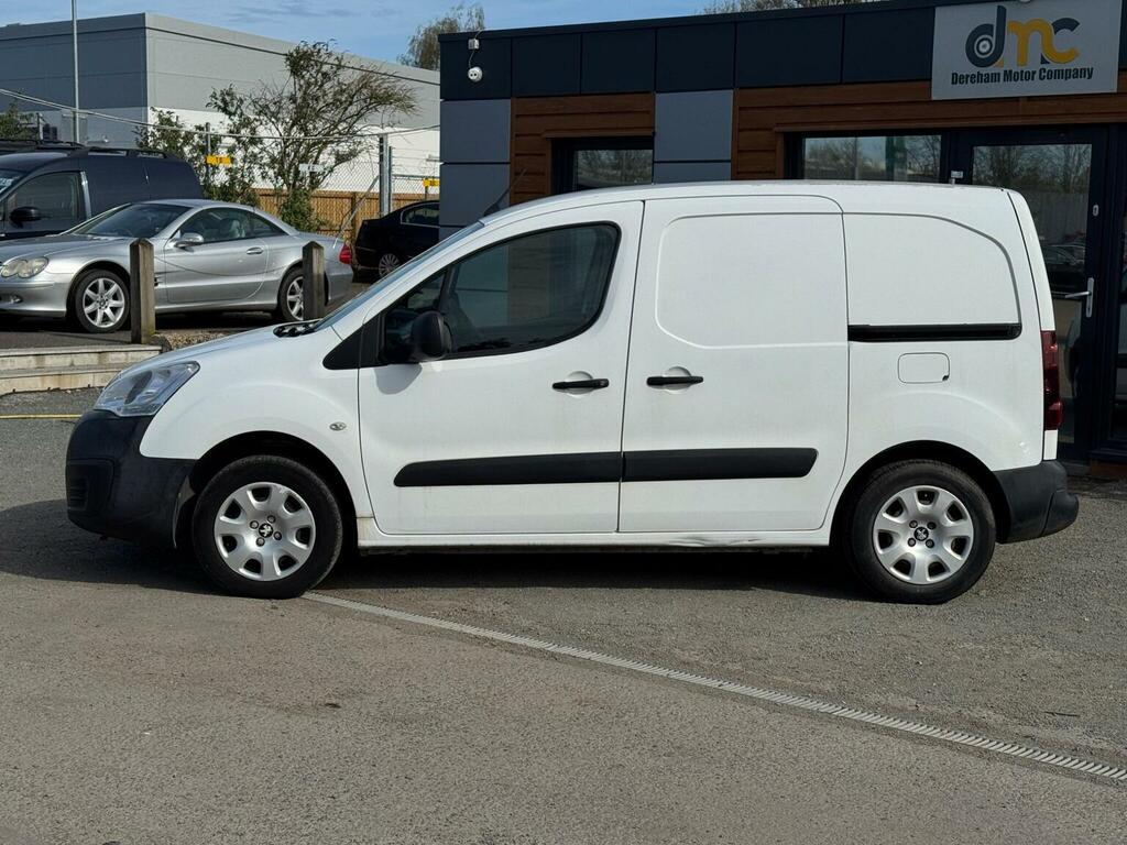 Peugeot Partner 1.6 Bluehdi 651 Professional L1 SD17XBA White #2