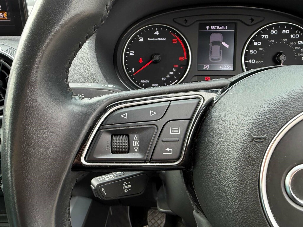 Audi Q2 Sport 30 Tdi YT20BXF #5