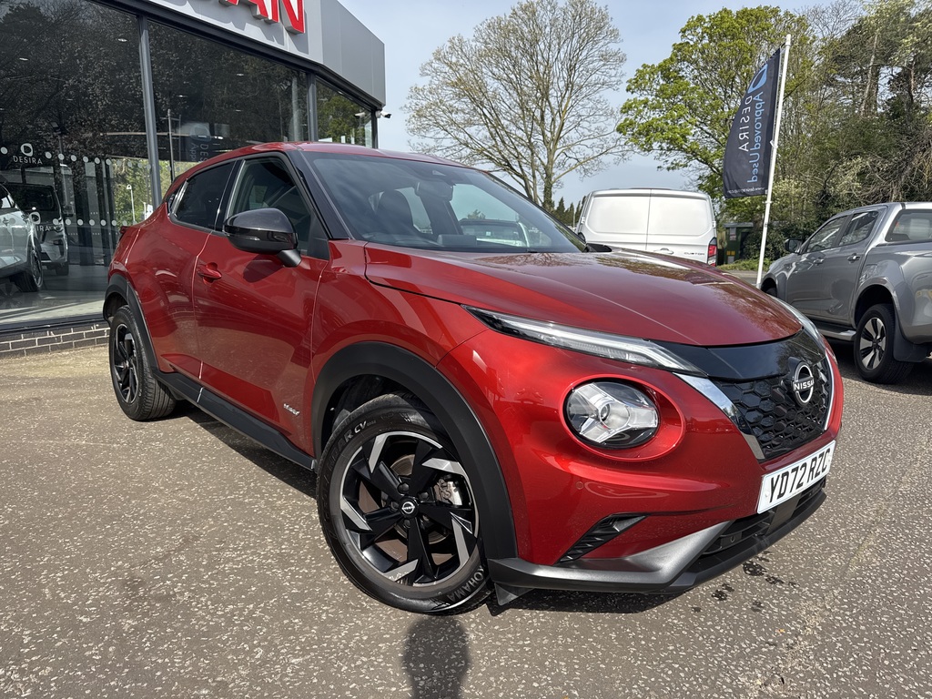 Nissan Juke 1.6 Hybrid N-connecta Red