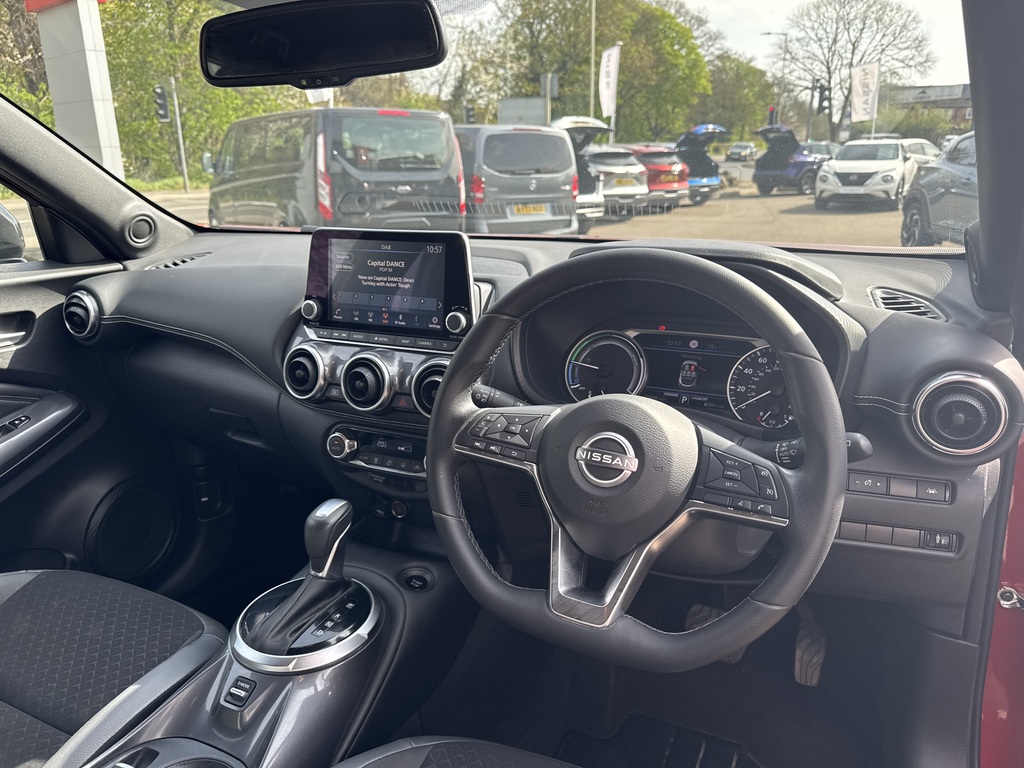 Nissan Juke 1.6 Hybrid N-connecta YD72RZC Red #3