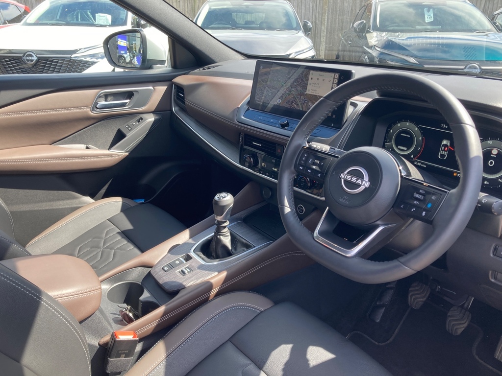 Nissan Qashqai 1.3 Dig-t Mh Tekna AO25SLV Silver #4