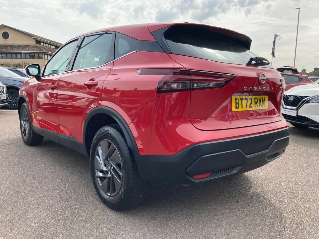 Nissan Qashqai 1.3 Dig-t Mh Acenta Premium BT72RXM Red #6