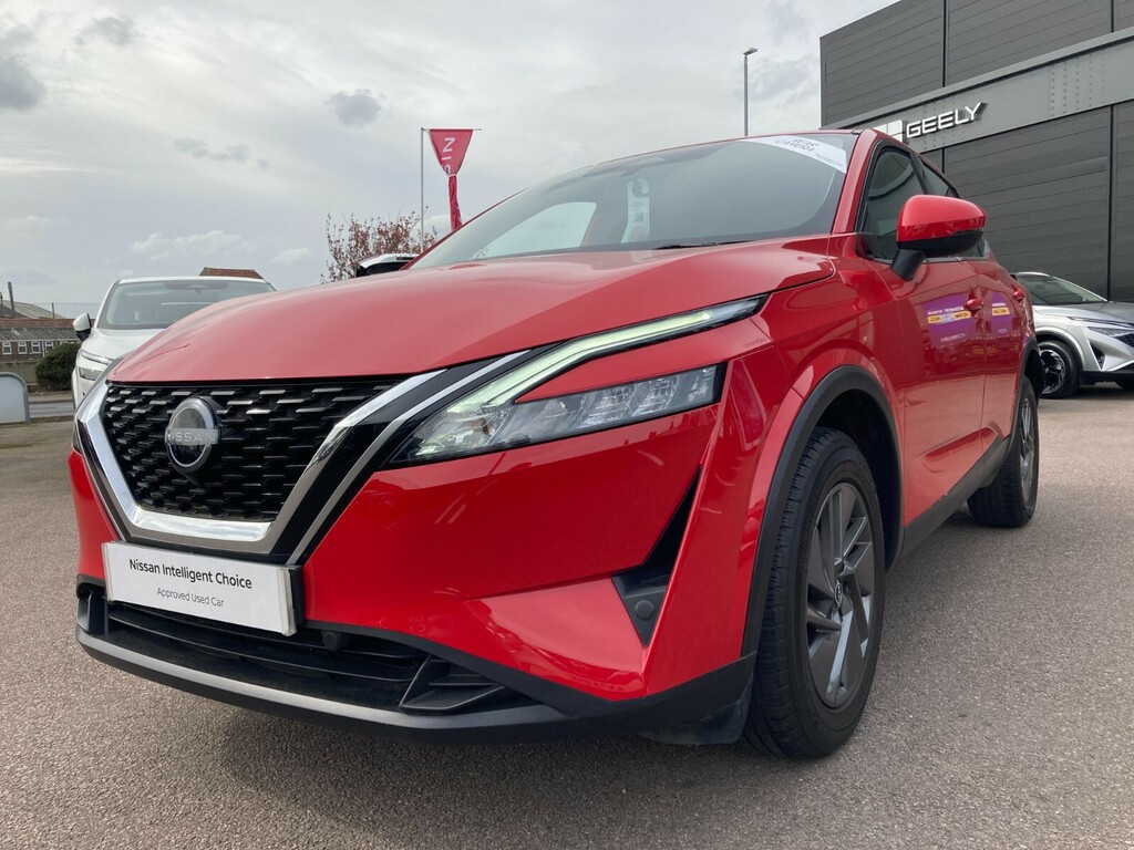 Nissan Qashqai 1.3 Dig-t Mh Acenta Premium BT72RXM Red #4