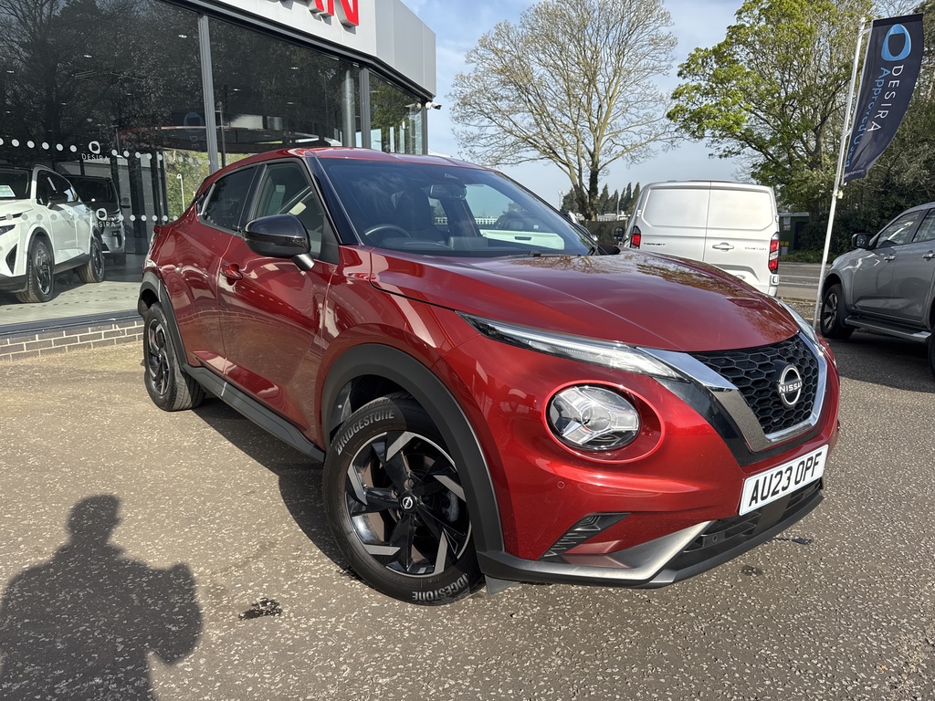 Nissan Juke 1.0 Dig-t 114 N-connecta Red