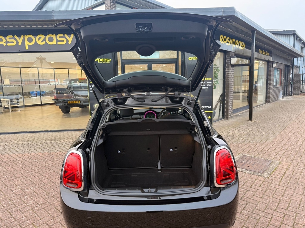 Mini Hatch 1.5 One Classic II Comfortnav Pack WF20RXU Black #4