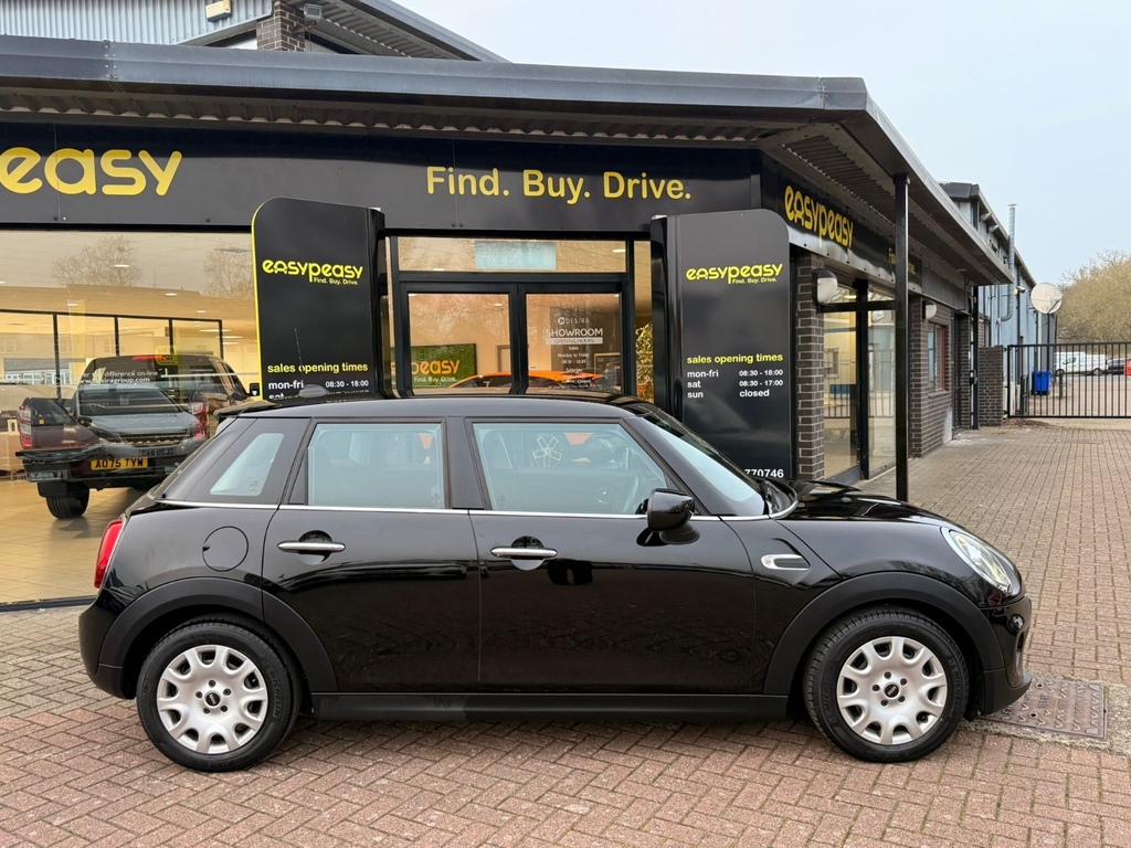 Mini Hatch 1.5 One Classic II Comfortnav Pack WF20RXU Black #5