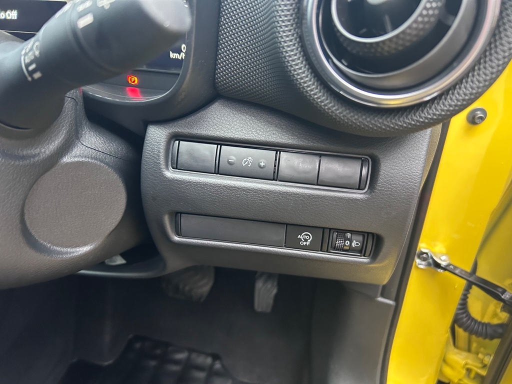 Nissan Juke 1.0 Dig-t N-connecta Dct AP25GVY Yellow #6