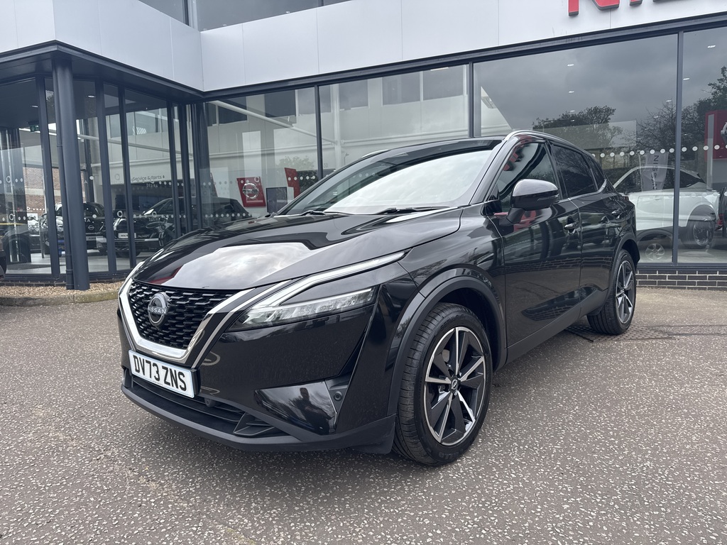 Nissan Qashqai 1.3 Dig-t Mh Tekna DV73ZNS Black #4