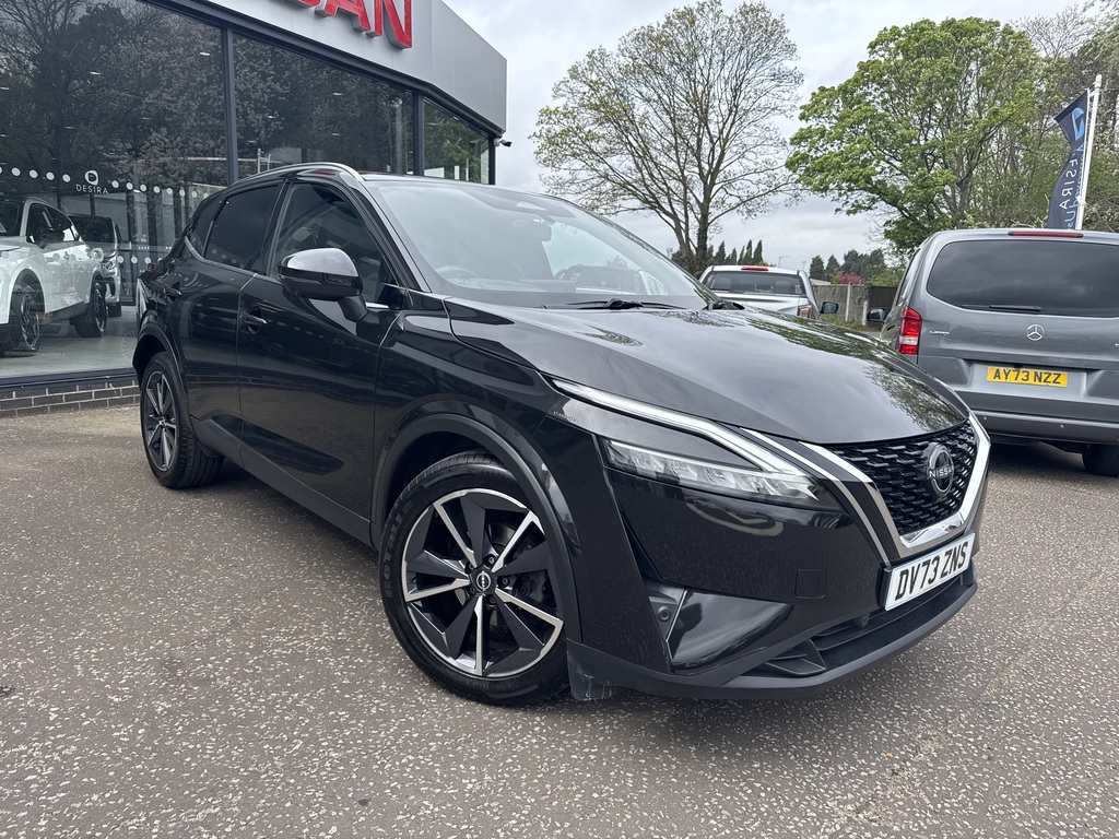 Nissan Qashqai 1.3 Dig-t Mh Tekna Black