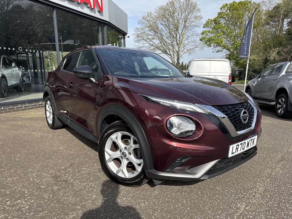 Nissan Juke 1.0 Dig-t N-connecta LR70WTK Red