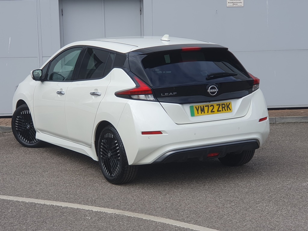 Nissan Leaf 110Kw N-connecta 39Kwh YM72ZRK White #2