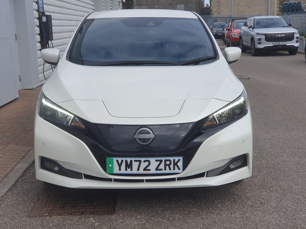 Nissan Leaf 110Kw N-connecta 39Kwh YM72ZRK White #4