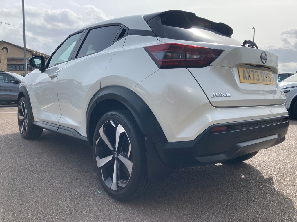 Nissan Juke 1.0 Dig-t 114 Tekna AX73DYS White #6