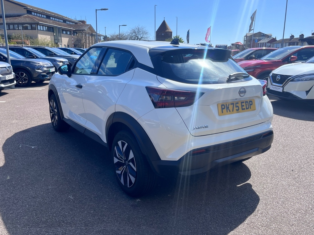 Nissan Juke 1.0 Dig-t Acenta Premium PK75EDP White #5