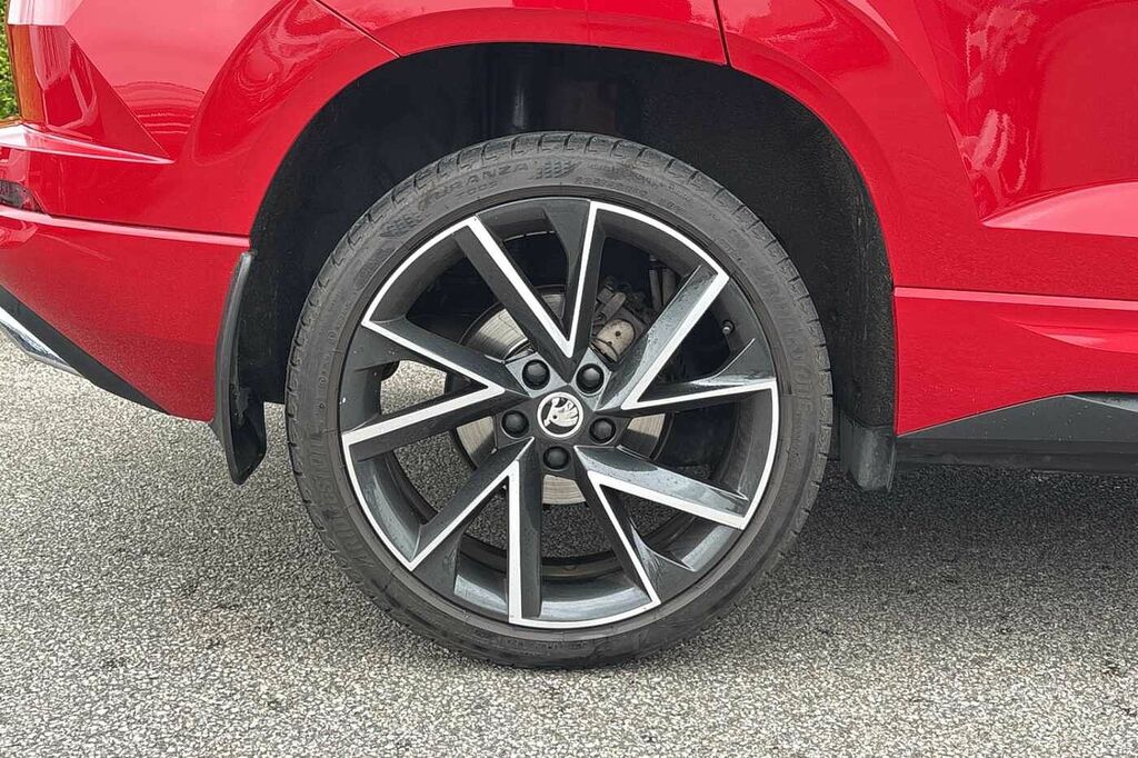 Skoda Karoq 1.5 Tsi Sportline Dsg YX24UGB Red #5