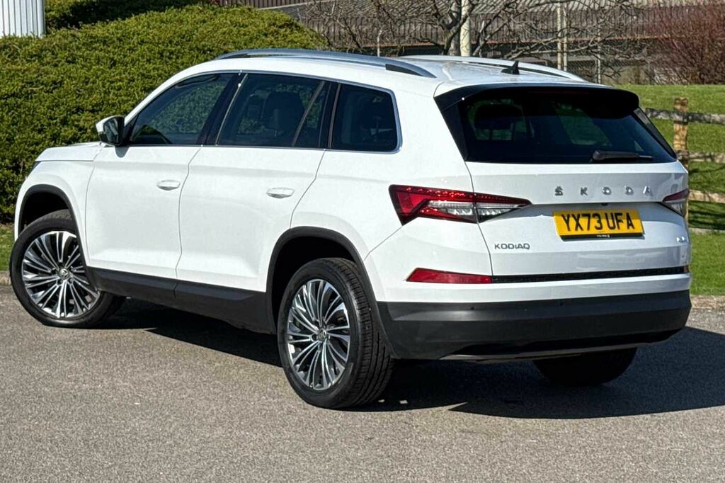 Skoda Kodiaq 2.0 Tsi 190 Se L Executive 4X4 Dsg 7 Seat YX73UFA White #3