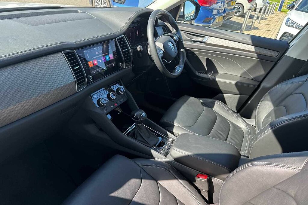 Skoda Kodiaq 2.0 Tsi 190 Se L Executive 4X4 Dsg 7 Seat YX73UFA White #2