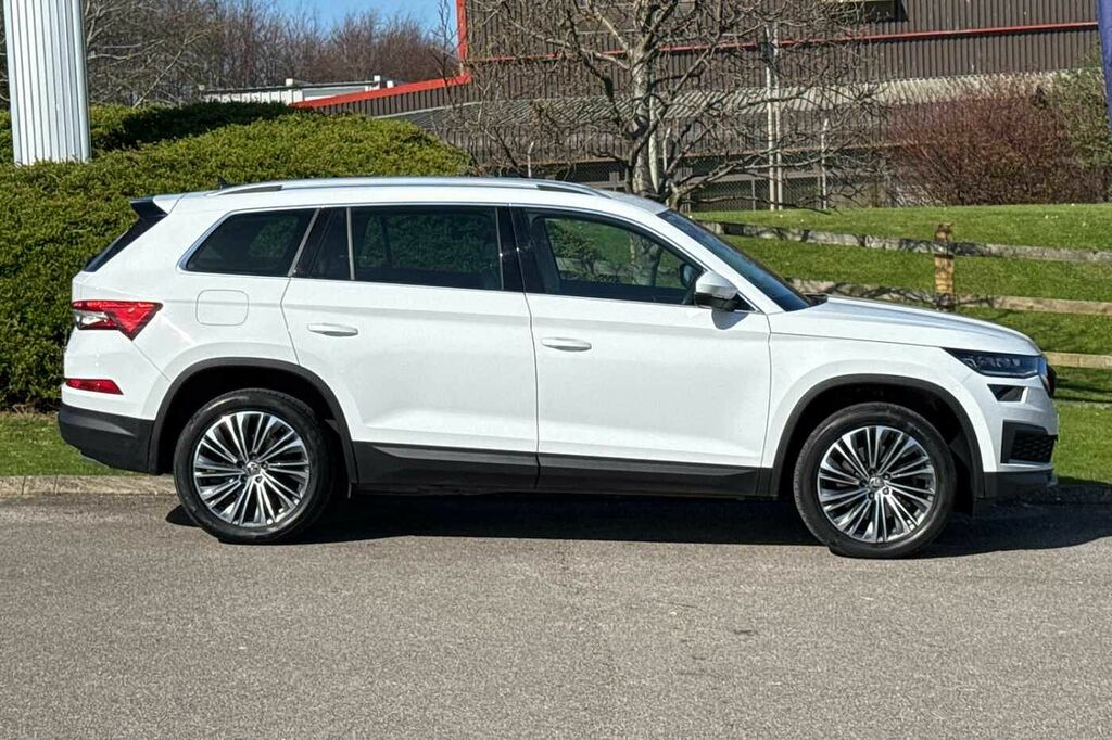 Skoda Kodiaq 2.0 Tsi 190 Se L Executive 4X4 Dsg 7 Seat YX73UFA White #4