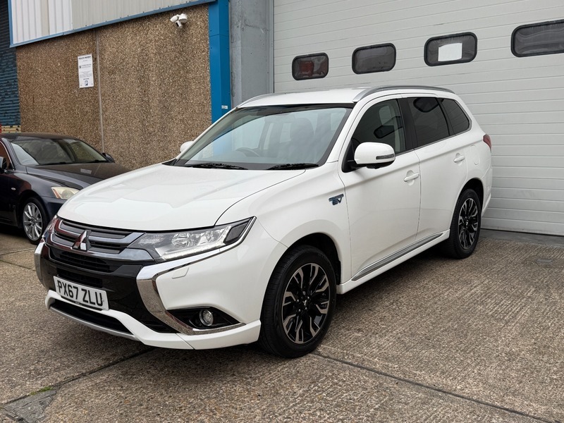 Mitsubishi Outlander 2.0H 12Kwh 4H Cvt PX67ZLU White #3
