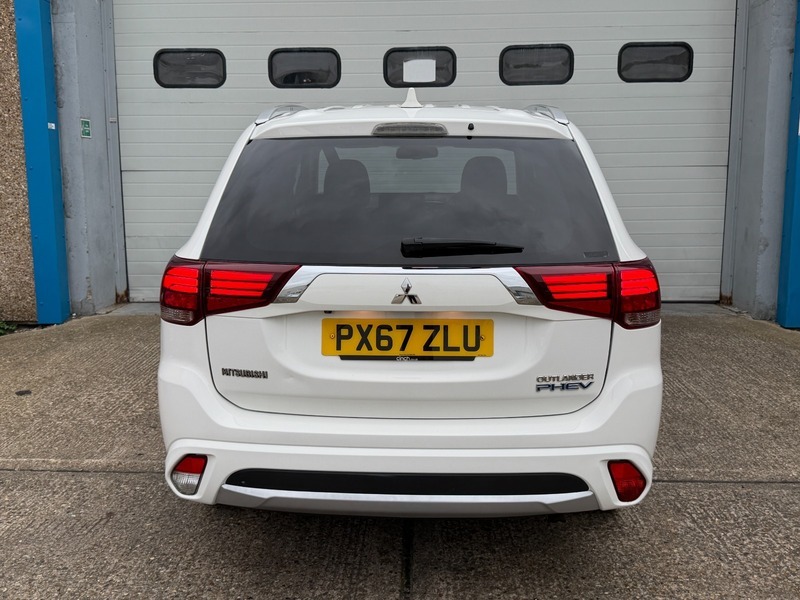Mitsubishi Outlander 2.0H 12Kwh 4H Cvt PX67ZLU White #5