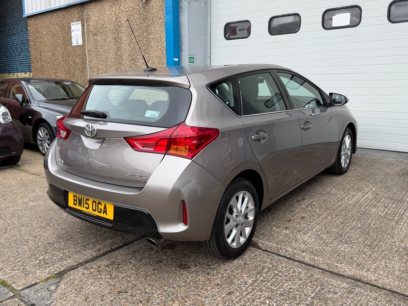 Toyota Auris 1.6 V-matic Icon BW15OGA Brown #4