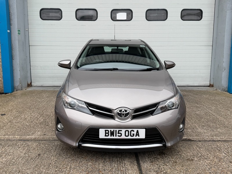 Toyota Auris 1.6 V-matic Icon BW15OGA Brown #2