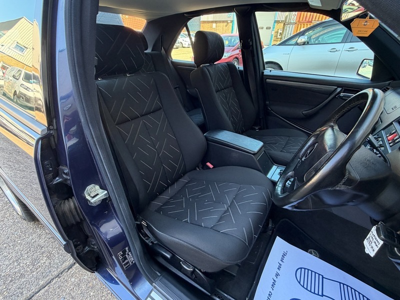 Mercedes-Benz C Class C200 Elegance Grey #14