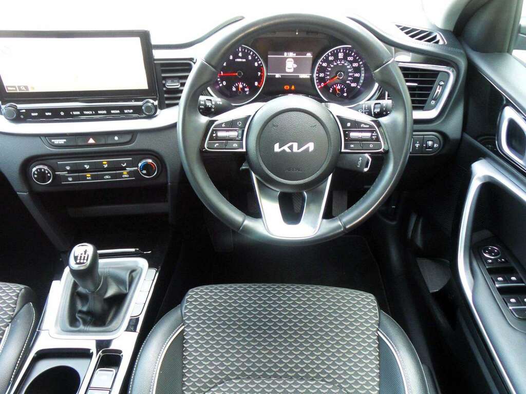 Kia Xceed Connect Grey #6