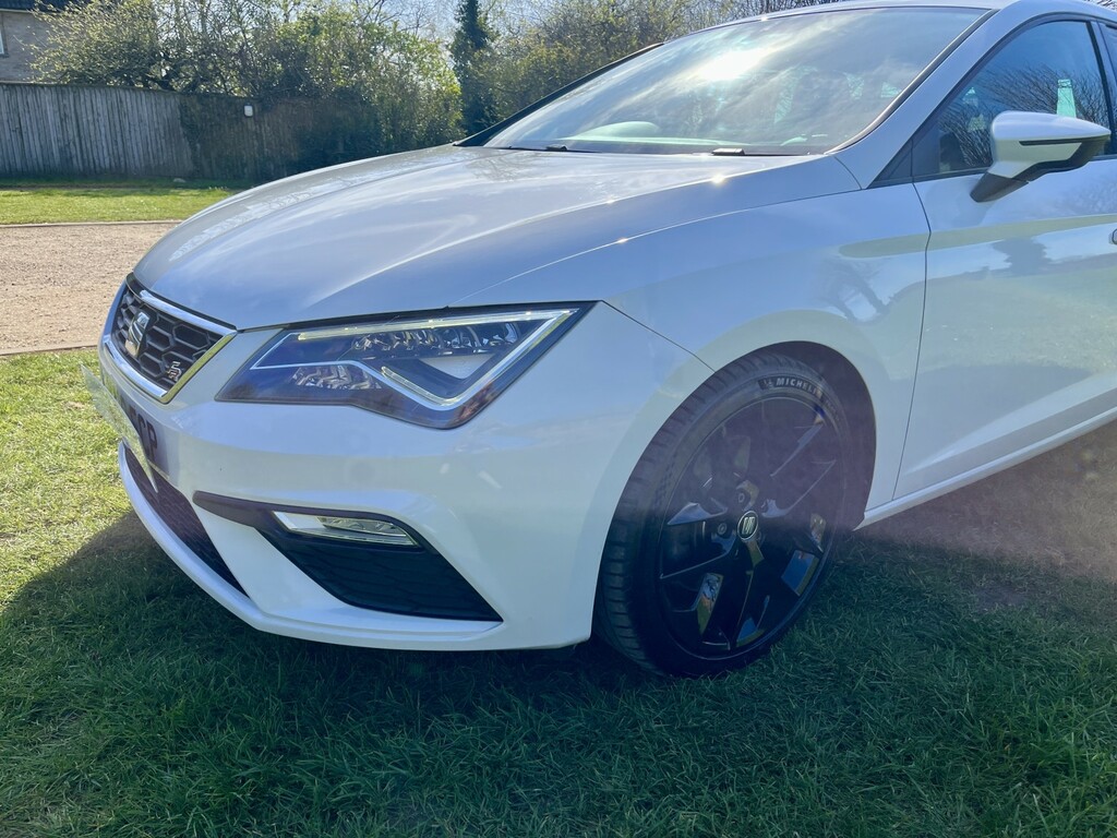 Seat Leon Hatchback 2.0 Tdi Fr Technology 201818 YA18FCP White #5