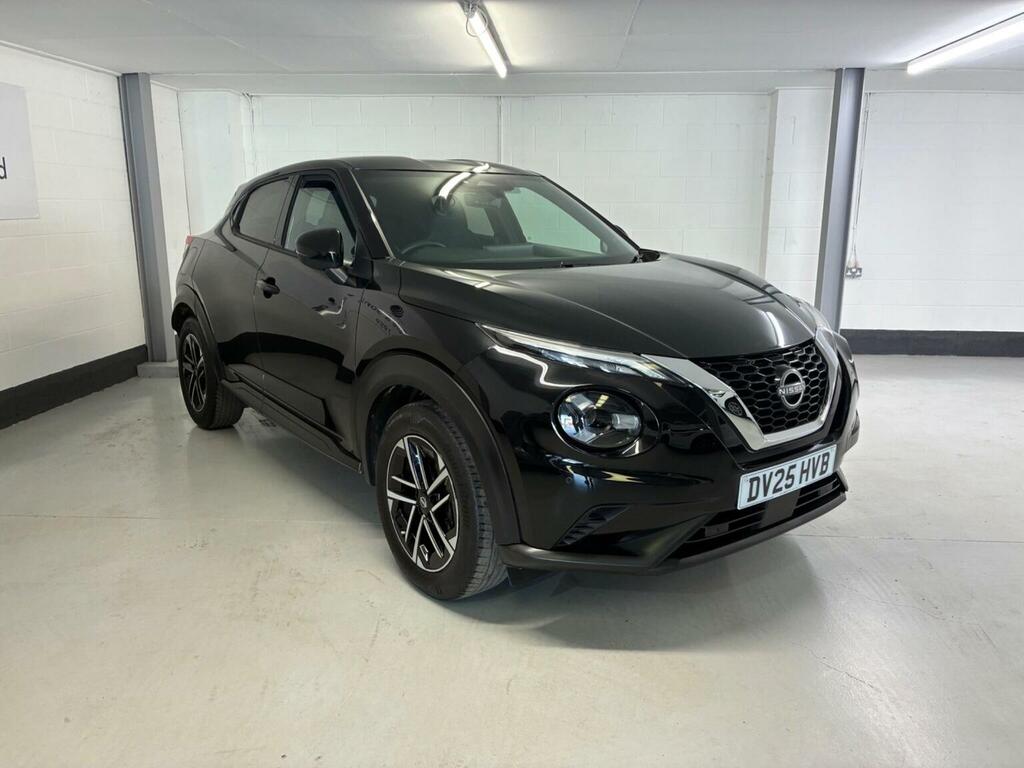 Nissan Juke Suv 1.0 Dig-t N-connecta Dct Euro 6 Ss DV25HVB Black #3