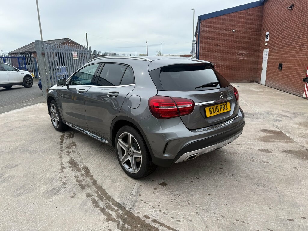 Mercedes-Benz GLA Class 2.1 Gla200d Amg Line Premium Suv 7G-d BX18PRZ Grey #4