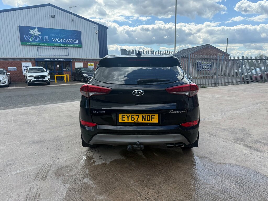 Hyundai Tucson 2.0 Crdi Blue Drive Se Nav Suv E Black #3