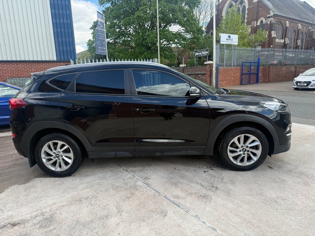 Hyundai Tucson 2.0 Crdi Blue Drive Se Nav Suv E Black