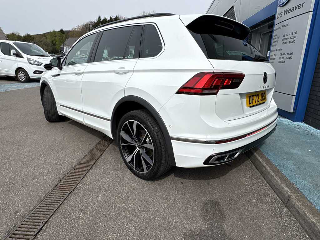 Volkswagen Tiguan R-line Tdi S-a White #4
