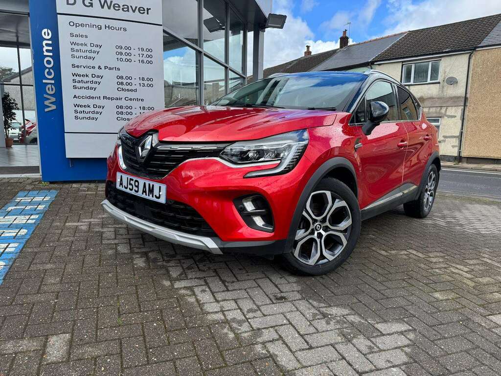Renault Captur Techno E-tech Hev AJ59AMJ Red #2