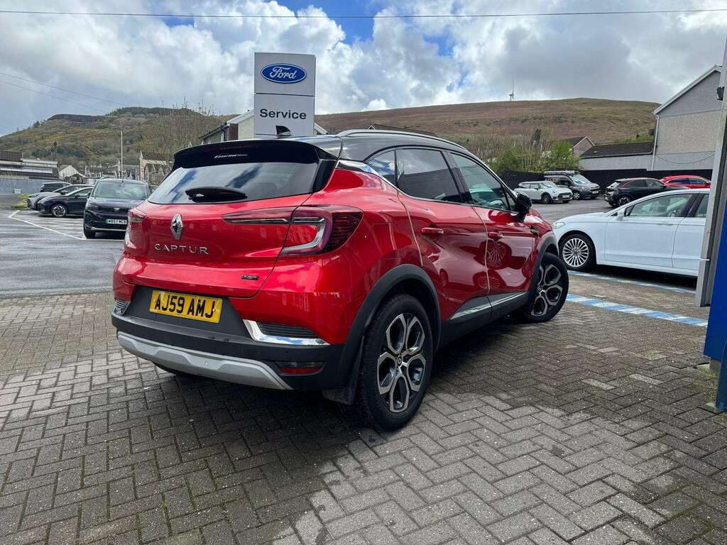 Renault Captur Techno E-tech Hev AJ59AMJ Red #5