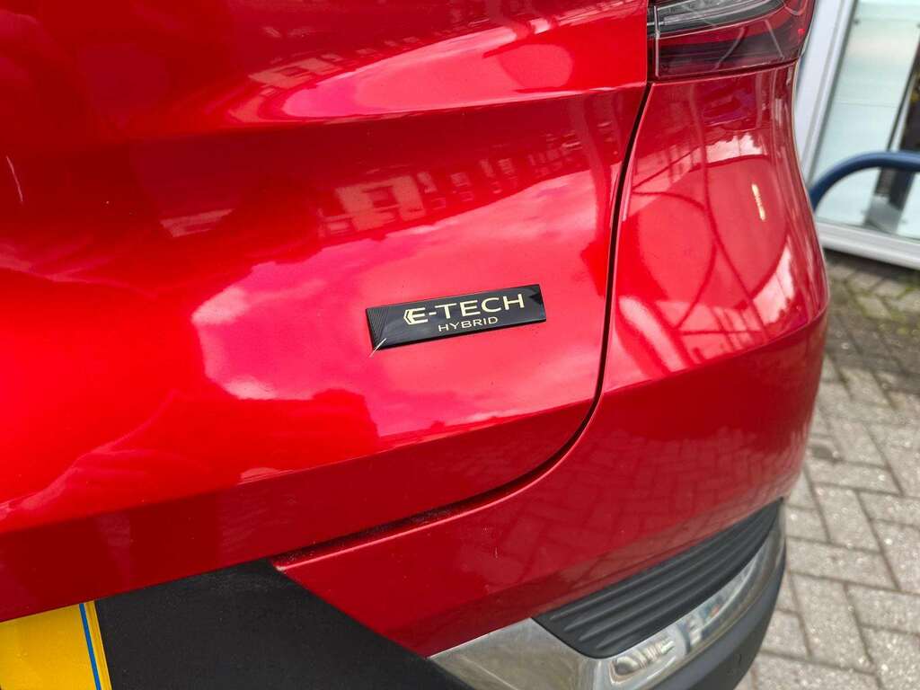 Renault Captur Techno E-tech Hev AJ59AMJ Red #6