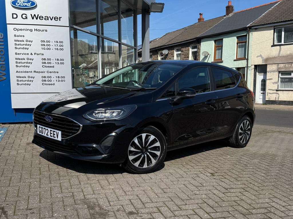Ford Fiesta Titanium Turbo Mhe Black