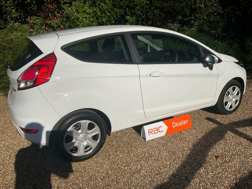 Ford Fiesta 1.25 Style Hatchback Euro 5 60 DX64OEB White #2